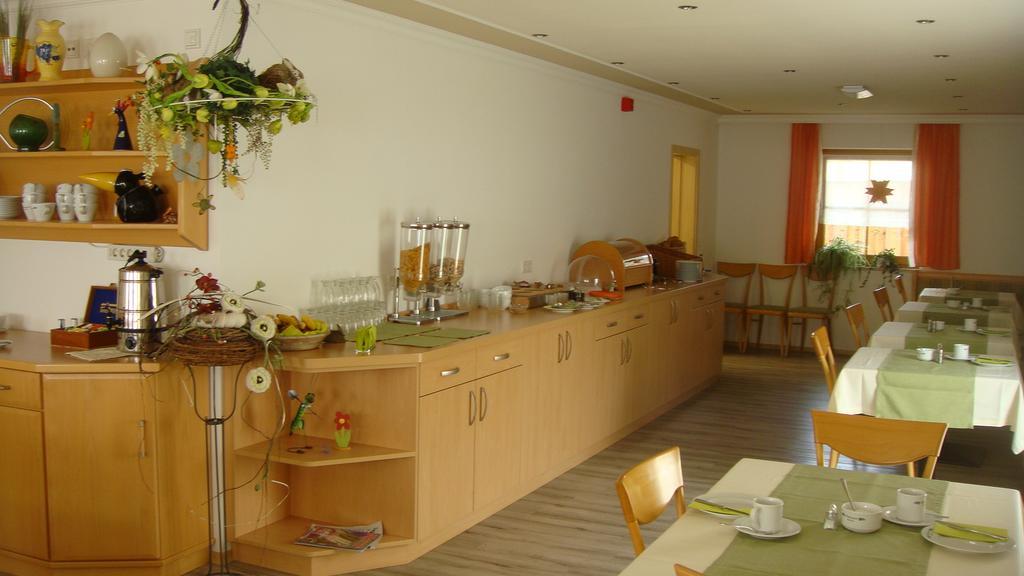Hotel Garni Hopfengold Wolnzach Exterior foto