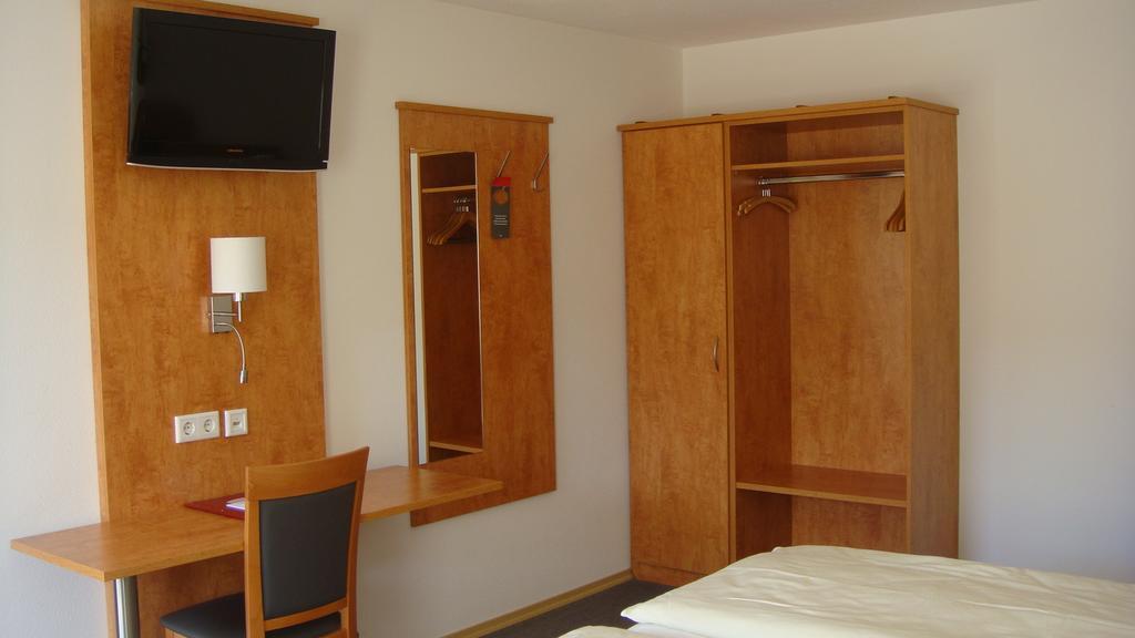 Hotel Garni Hopfengold Wolnzach Exterior foto